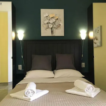 Flores 5 Vakantiehuis *